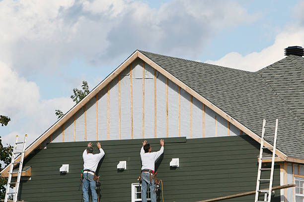 Professional Siding Replacement technician working in Boston, VA